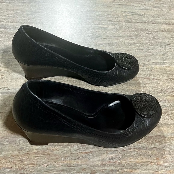 Tory Burch black wedge shoes - Picture 4 of 16